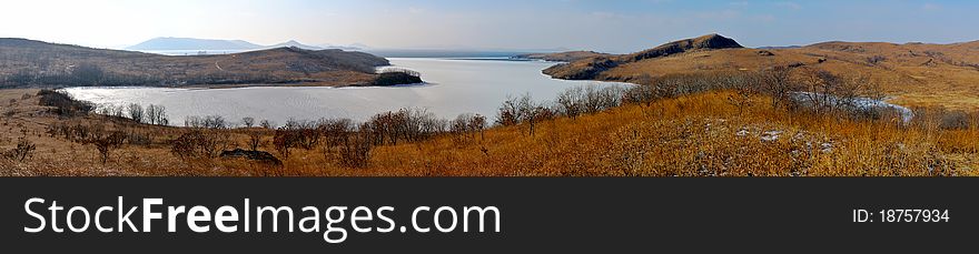 Bay to the peninsula Crabbe. Primorsky Krai. Panorama.