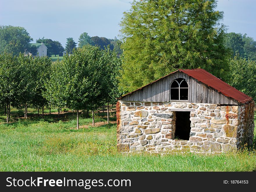 Old Amish stone barn in eastern PA, USA. Old Amish stone barn in eastern PA, USA