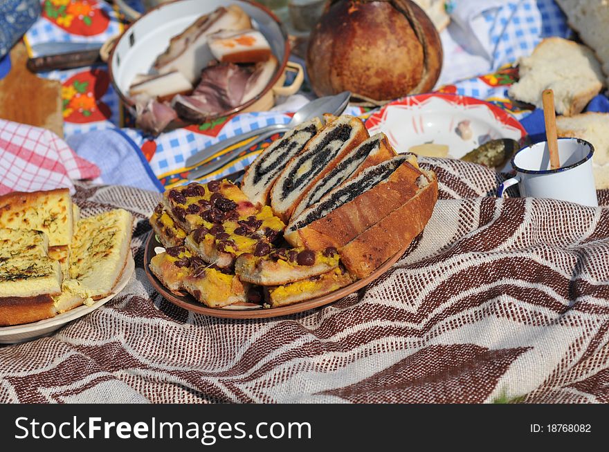 Traditional breakfast in the open at the time of harvest