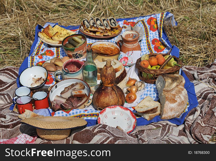Traditional breakfast in the open at the time of harvest