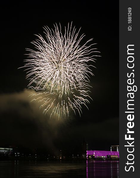 Fireworks in Linz (Austria) at the Danube river with beautiful reflections. On the right side the Brucknerhaus (orchestra house) on the left the Lentos (Museum) with its illuminated walls.
As I hit the tripoid accidentally the light lines came out zig zac, but looks cool. Fireworks in Linz (Austria) at the Danube river with beautiful reflections. On the right side the Brucknerhaus (orchestra house) on the left the Lentos (Museum) with its illuminated walls.
As I hit the tripoid accidentally the light lines came out zig zac, but looks cool.