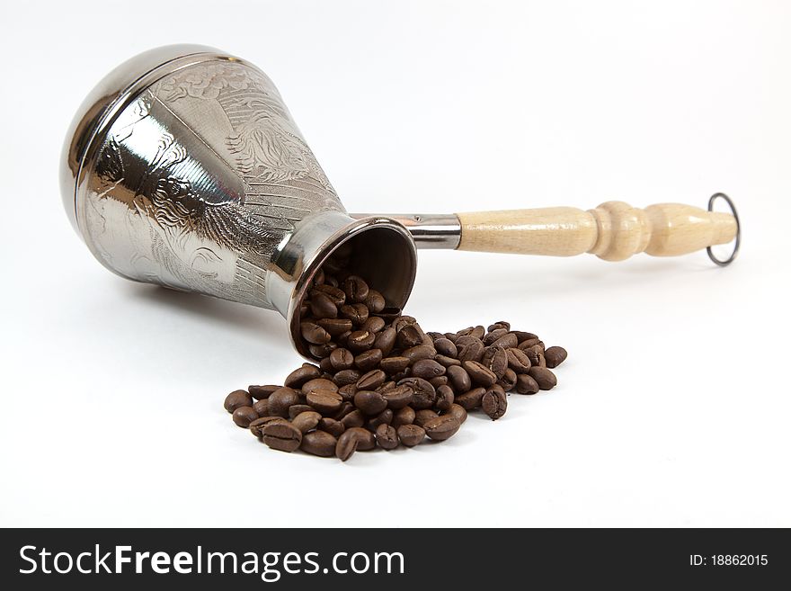 Coffee maker with coffee beans