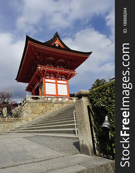 Located in Eastern Kyoto, the Kiyomizu-dera temple is one of the heritage sites of Japan