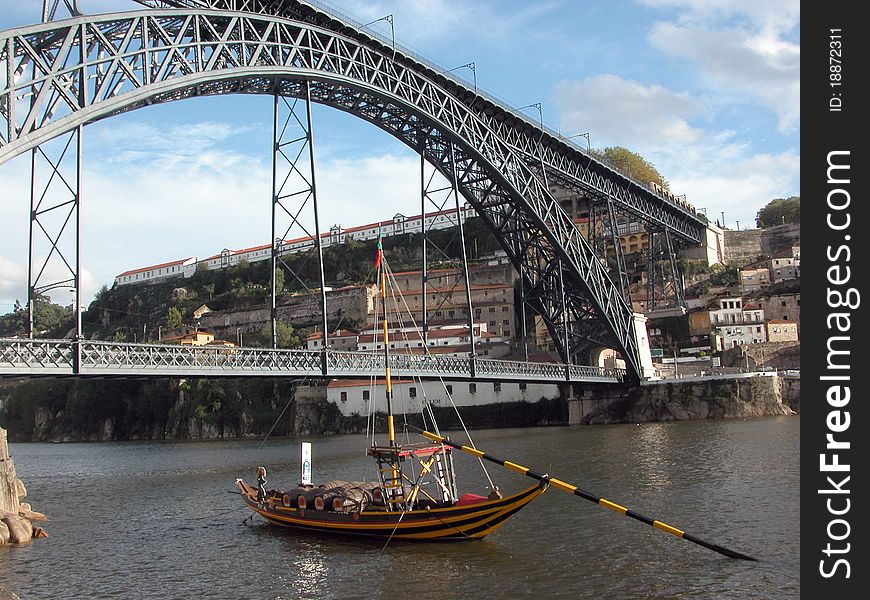 Dom Luis Bridge over Douro River, Oporto, Portugal
