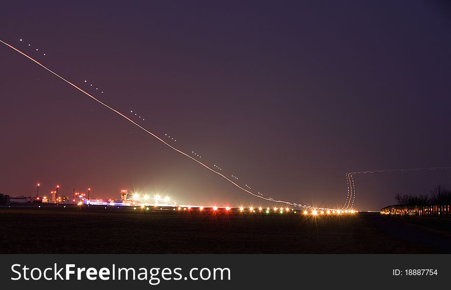 Nigth Flyby on the aiport
