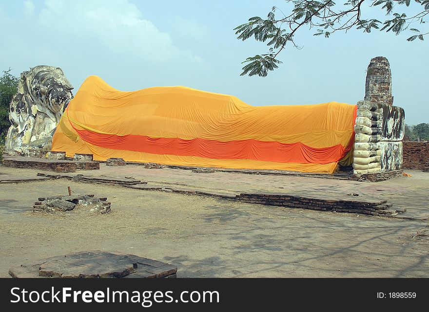 Buddah covered in saffron autthaya thailand