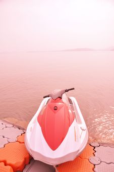 Lakeside Motorboat Royalty Free Stock Photos Lakeside Motorboat Royalty Free Stock Photos