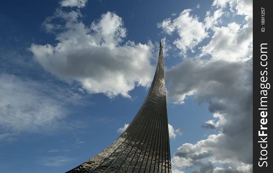 Russia, Moscow, Monument to subjugators of space.