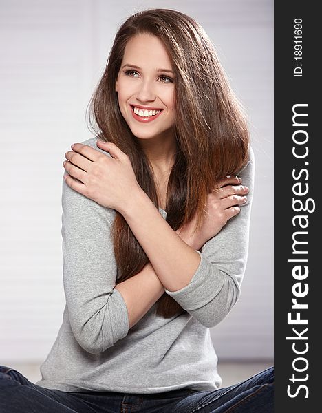 Portrait of beautiful smilling woman on natural background. Portrait of beautiful smilling woman on natural background