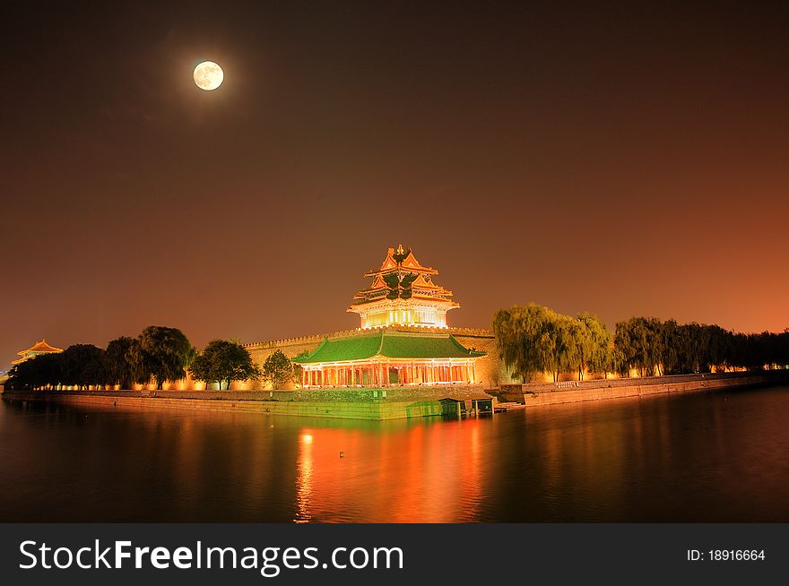 The Imperial Palace at the Mid-autumn Festival