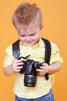 Little Photographer Watch Photo On Camera Royalty Free Stock Image Little Photographer Watch Photo On Camera Royalty Free Stock Image