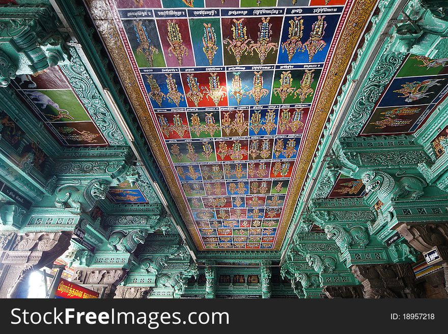 Ceiling Meenakshi Sundareswarar Temple in Madurai, South India