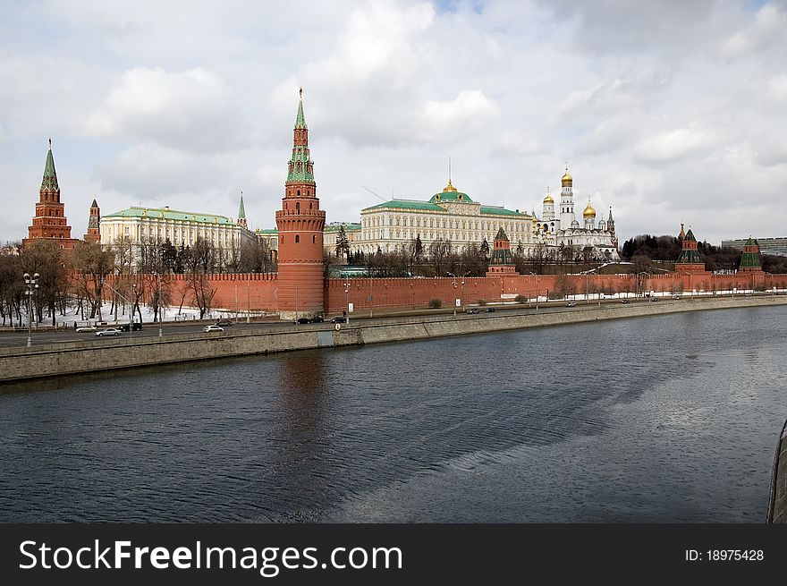 Nice view of the Moscow Kremlin and the Moskva River