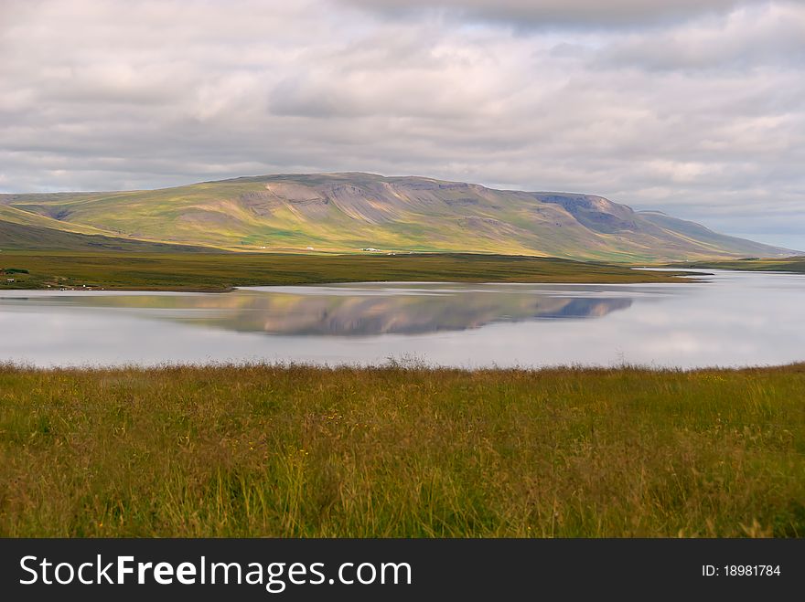 Reflections Icelanders