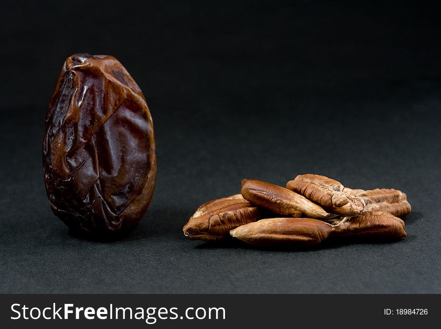 Single Date with several date seeds. Single Date with several date seeds