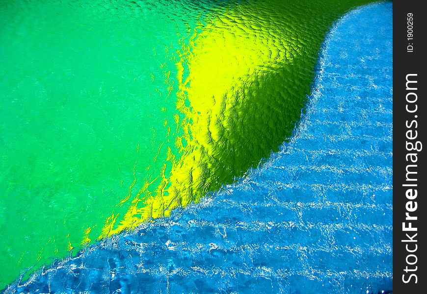 Colors over tiles in a pool