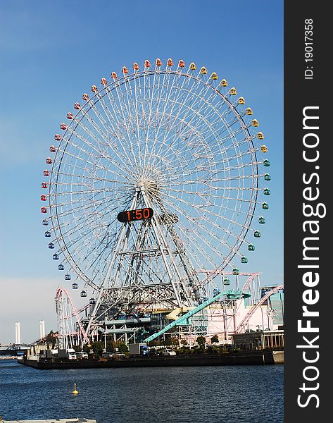 Mega Ferris wheel in Japan