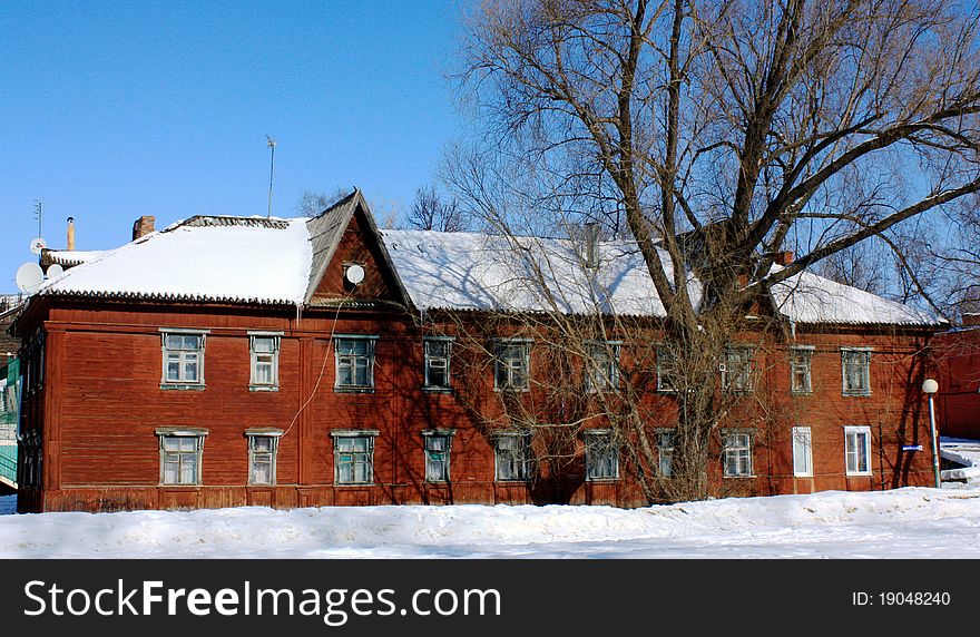 Blocks of wooden houses can be found in the center of Ryazan