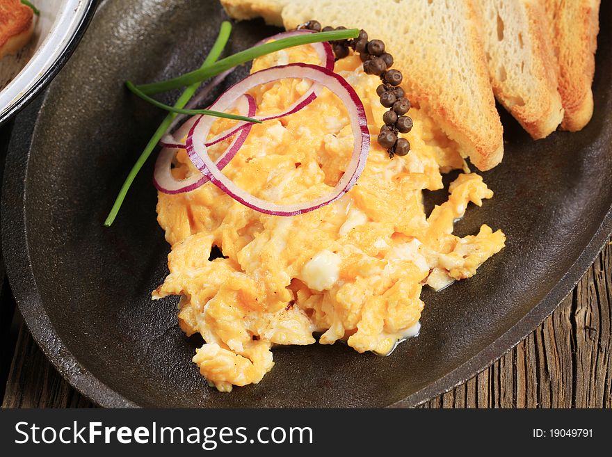 Breakfast - Scrambled eggs and toasted bread