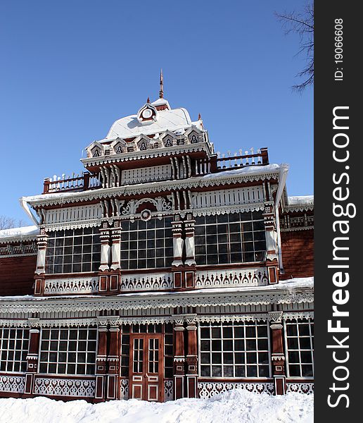 Wooden house - the former building of the Noble Assembly in Ryazan. Wooden house - the former building of the Noble Assembly in Ryazan