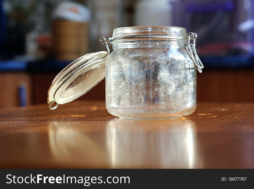 An image of an empty jar on the table