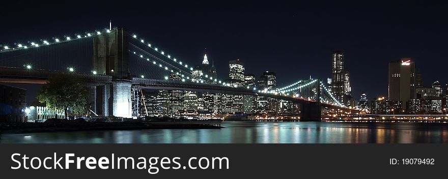 Brooklyn bridge and sky line of manhattan