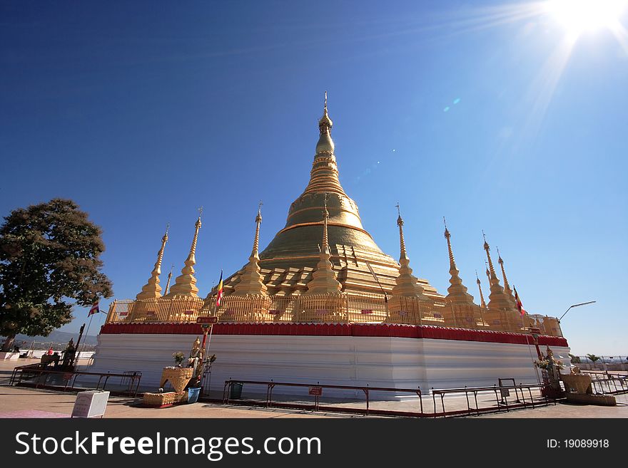 Golden Shwedagon Pagoda, Yangon, Myanmar