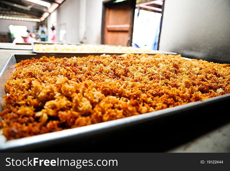 Flour fry for thai dessert