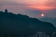 Sunrise In Xinglong County, Hebei Province, China Royalty Free Stock Photo Sunrise In Xinglong County, Hebei Province, China Royalty Free Stock Photo