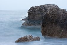 Rocks In The Sea Royalty Free Stock Images Rocks In The Sea Royalty Free Stock Images
