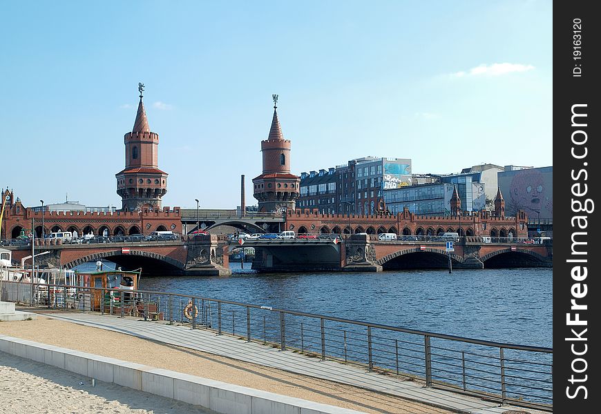 Upper tree bridge in Berlin between Kreutzberg and Friedrichshain