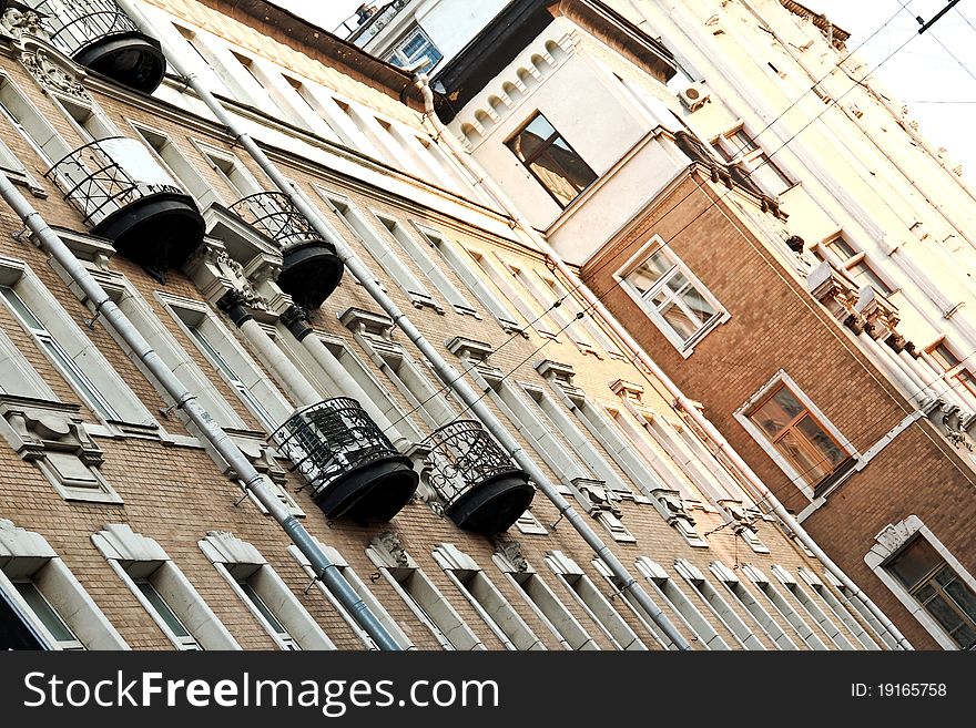 Moscow Old House With Black Balcony