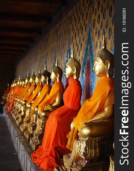 The group buddha statue at watarun in thailand