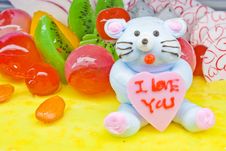 Cake With Fruits And Little Bear Decoration Royalty Free Stock Images Cake With Fruits And Little Bear Decoration Royalty Free Stock Images