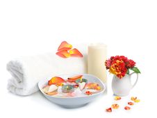 Spa With Rose Petals Royalty Free Stock Photos