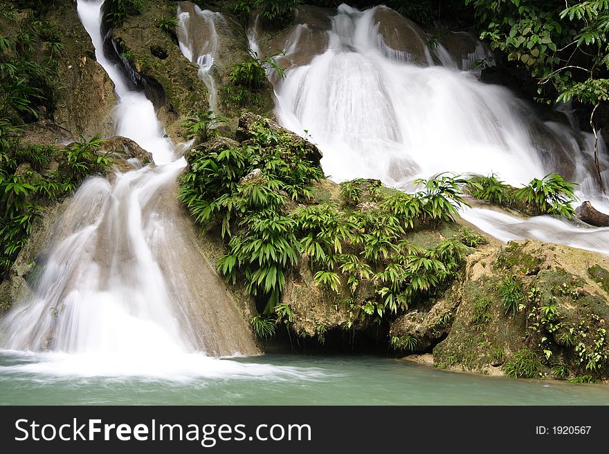 Smooth tropical cascade in a rainforest. Smooth tropical cascade in a rainforest