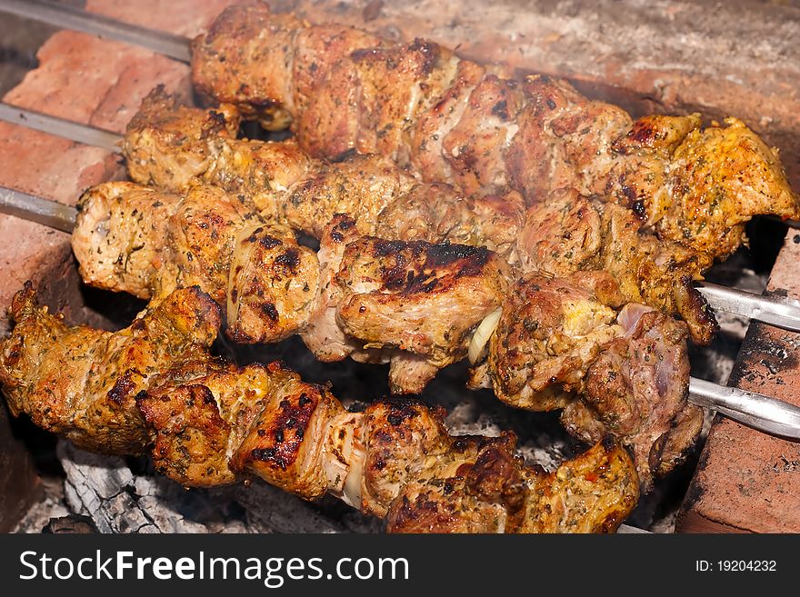 Meat to broil on coals on nature, on shampurakh, coals