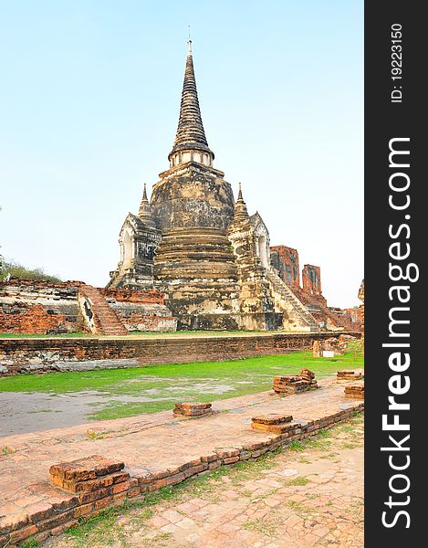 Ancient stupa in Abandoned outside Ayutthaya. Thailand