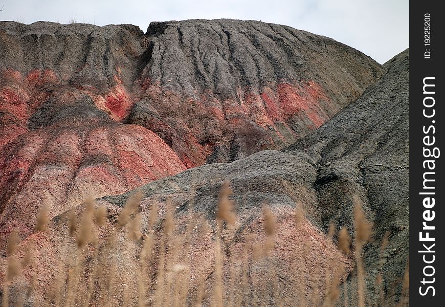 Mound of stone waste coal production