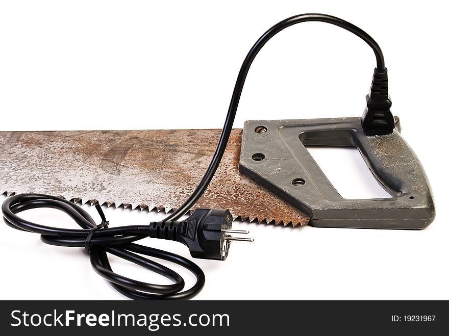 Electricaly powered handsaw