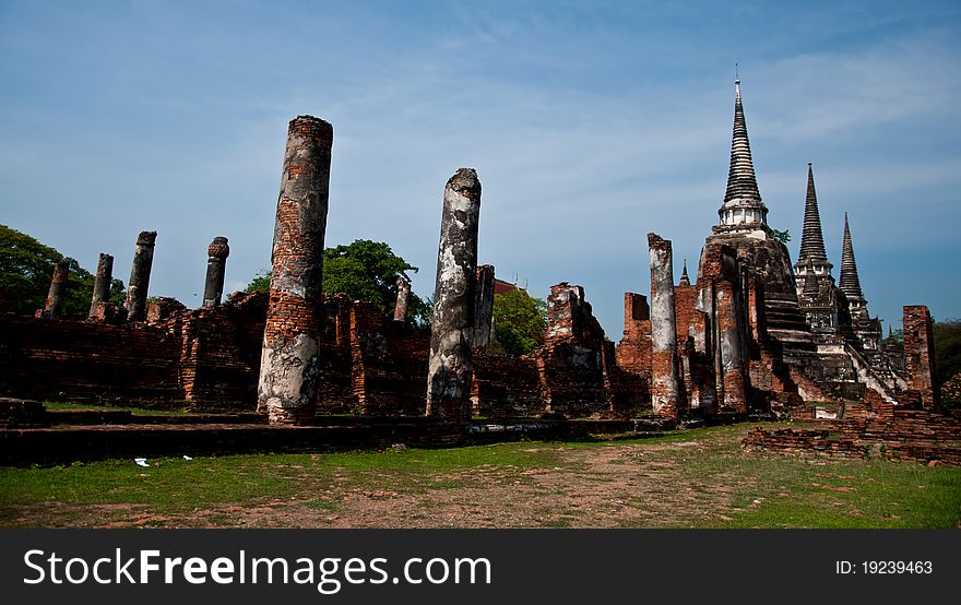 Wat Chaiwatthanaram is another monastery; King Prasat Thong commanded it built. The great beauty has been reflected from the main stupa and its satellite stupas along the gallery, an architecture influenced by Khmer. Wat Chaiwatthanaram is another monastery; King Prasat Thong commanded it built. The great beauty has been reflected from the main stupa and its satellite stupas along the gallery, an architecture influenced by Khmer.