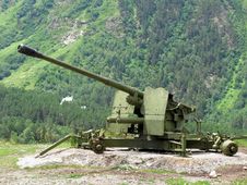 Anti-avalanche Cannon At Caucasus Royalty Free Stock Image Anti-avalanche Cannon At Caucasus Royalty Free Stock Image