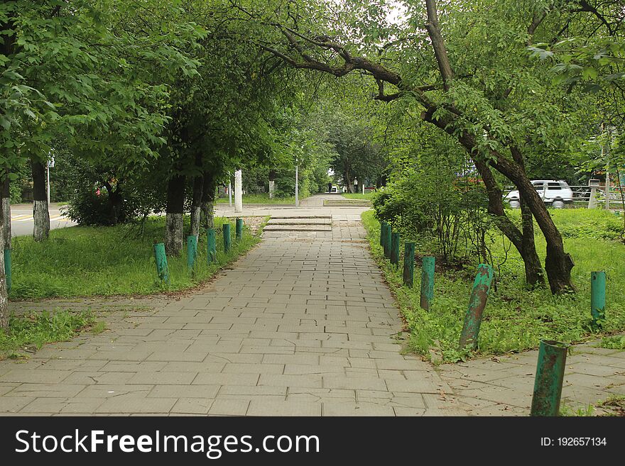Pushkin Street in the Voronok area of the city of Shchelkovo.