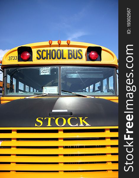 A school bus in a sunny day