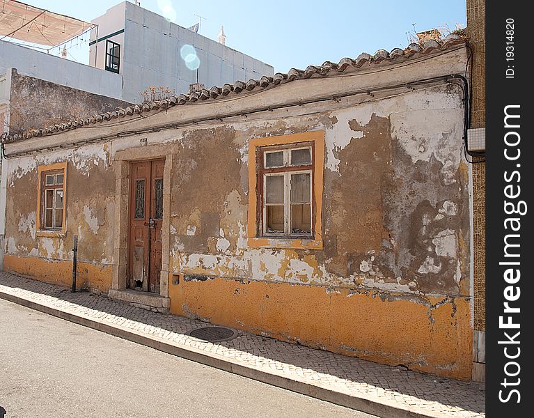 Algarvian House Dilapidated - all the other houses around it were fine.