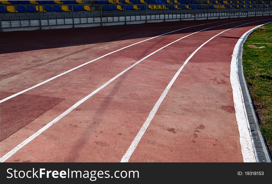 Running track for athletes with selective focus