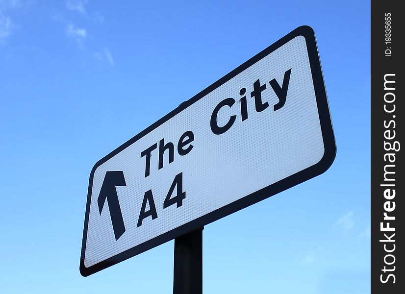 A  sign for the city via the A4. A  sign for the city via the A4