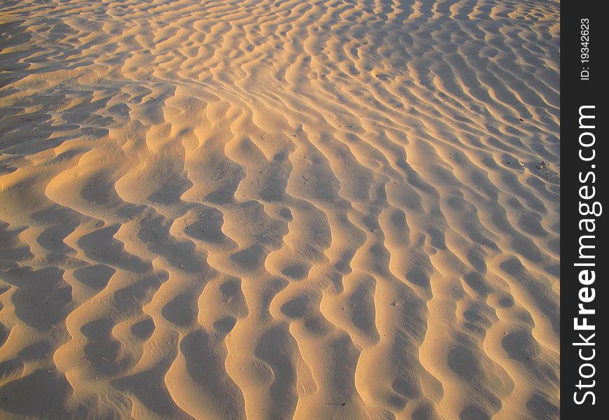 Sand patterns in the desert