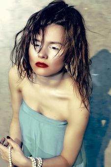 Gorgeous Girl With Pearl Royalty Free Stock Image Gorgeous Girl With Pearl Royalty Free Stock Image
