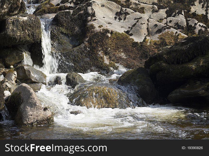 Stream in the yorkshire dales yorkshire UK